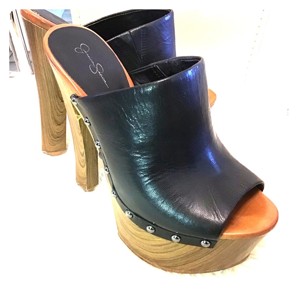 Jessica Simpson heels